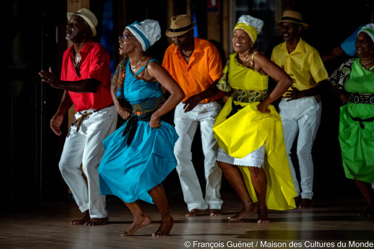 BELE de la Martinique : Danses et genre musical en temoignage de l' esclavagisme passé - Danses et musique du groupe OBIDJOUL - Musique créole de la MARTINIQUE - Concert au Theatre Zingaro à Aubervilliers.