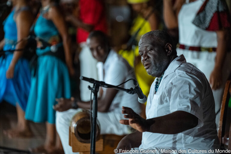 BELE de la Martinique : Danses et genre musical en temoignage de l' esclavagisme passé - Danses et musique du groupe OBIDJOUL - Musique créole de la MARTINIQUE - Concert au Theatre Zingaro à Aubervilliers.