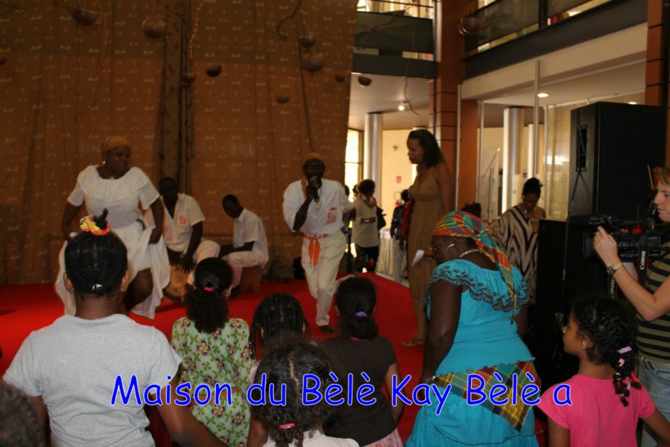 02_quand_l_art_se_fait_-femme_initiation_bele_a_-la_region_10-03-2012