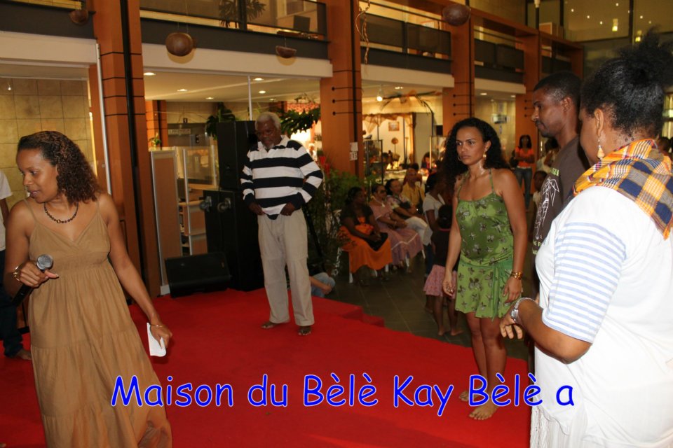 04_quand_l_art_se_fait_-femme_initiation_bele_a_-la_region_10-03-2012