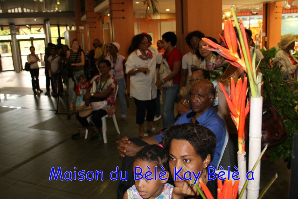 12_quand_l_art_se_fait_-femme_initiation_bele_a_-la_region_10-03-2012