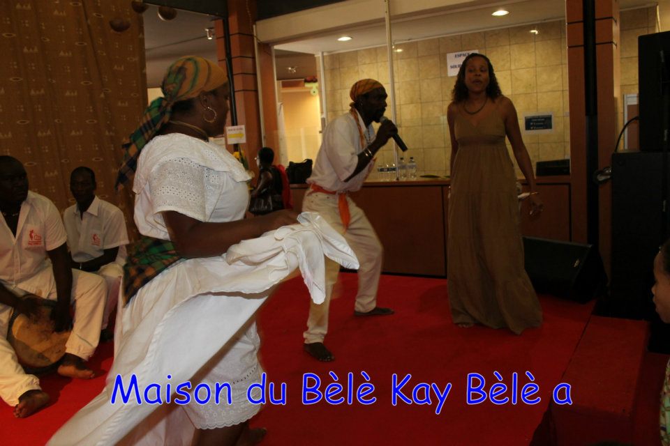 18_quand_l_art_se_fait_-femme_initiation_bele_a_-la_region_10-03-2012