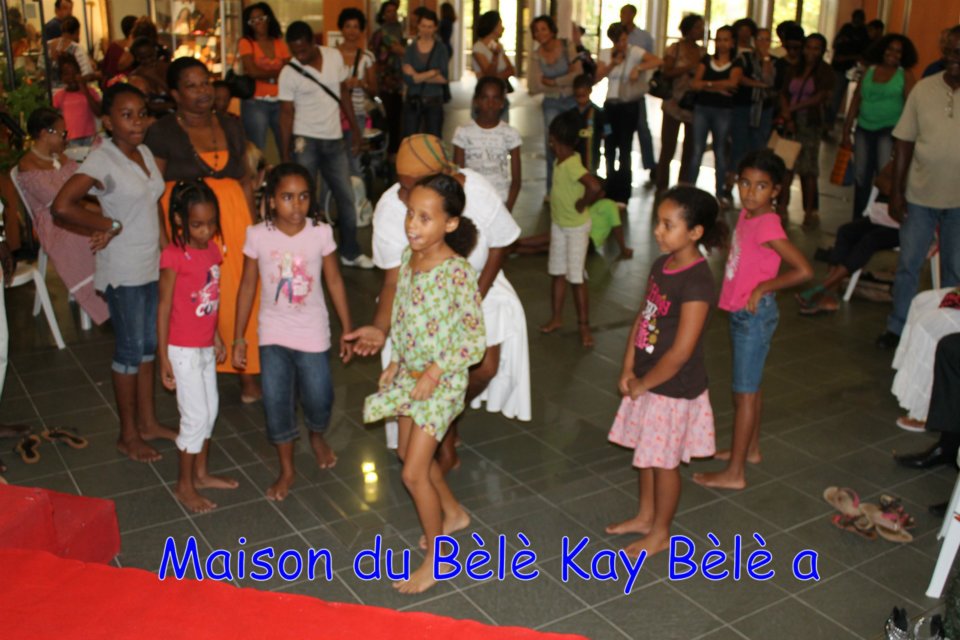 19_quand_l_art_se_fait_-femme_initiation_bele_a_-la_region_10-03-2012