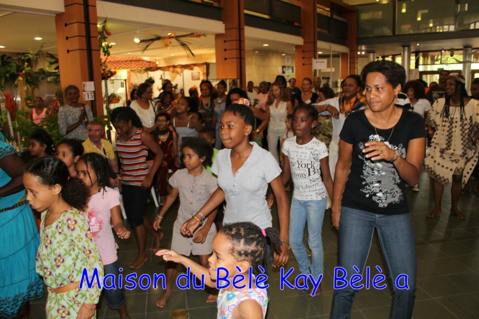 20_quand_l_art_se_fait_-femme_initiation_bele_a_-la_region_10-03-2012