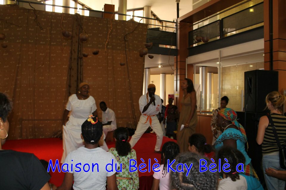 25_quand_l_art_se_fait_-femme_initiation_bele_a_-la_region_10-03-2012