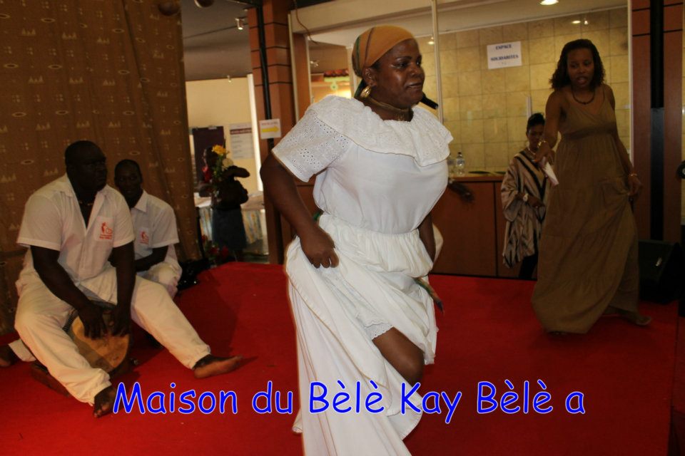36_quand_l_art_se_fait_-femme_initiation_bele_a_-la_region_10-03-2012