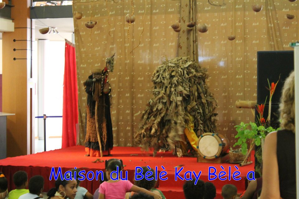 40_quand_l_art_se_fait_-femme_initiation_bele_a_-la_region_10-03-2012