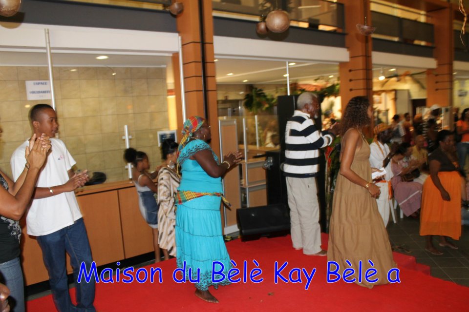 47_quand_l_art_se_fait_-femme_initiation_bele_a_-la_region_10-03-2012