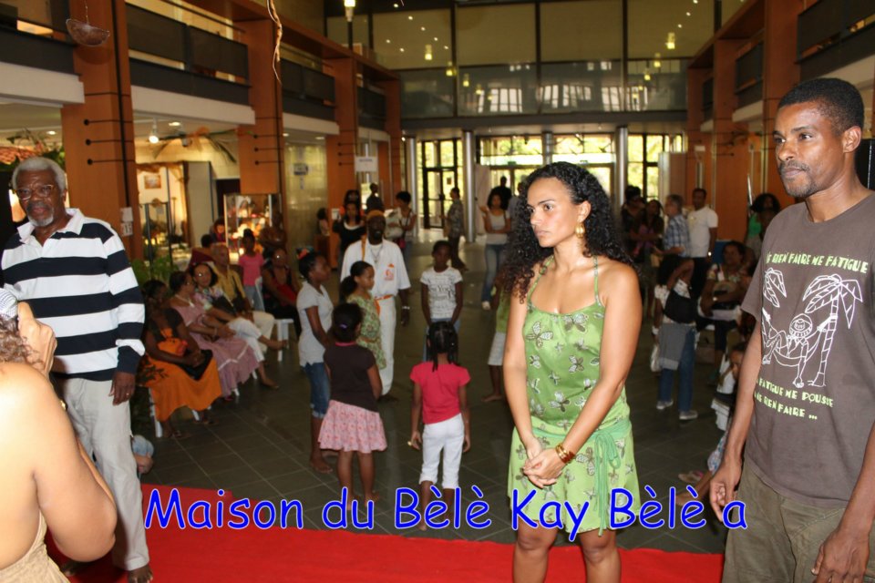 54_quand_l_art_se_fait_-femme_initiation_bele_a_-la_region_10-03-2012